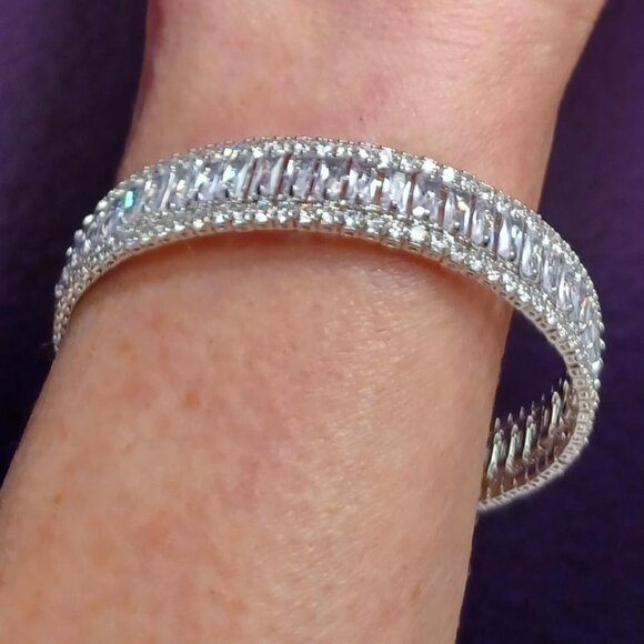 Neiman Marcus 18k White Gold Plated Square Luxury Sparkly CZ Cuff Bracelet - Picture 1 of 6